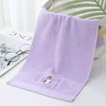 Serviette de bain bébé mauve