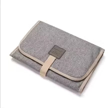 Tapis à langer nomade | Compact et Hygiénique